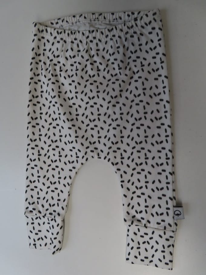 Wooden Buttons - Basics - Broekje ,legging - Square - Wit / zwart - 50 / 56