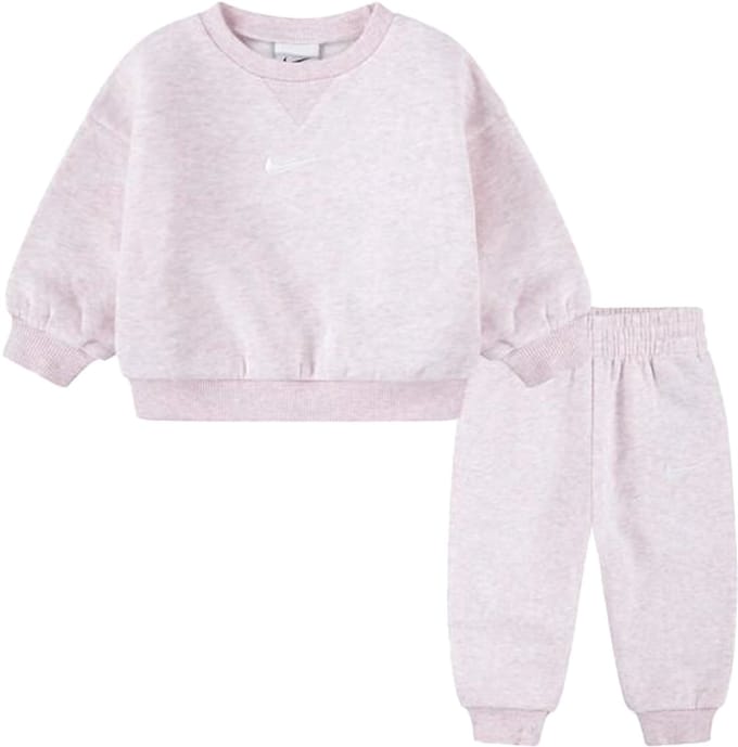 Nike essential fleece crew set in de kleur roze.