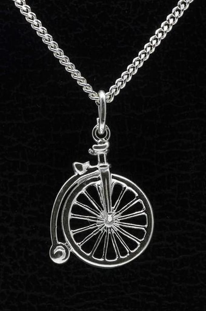 Zilveren Velocipede fiets ketting hanger - antiek