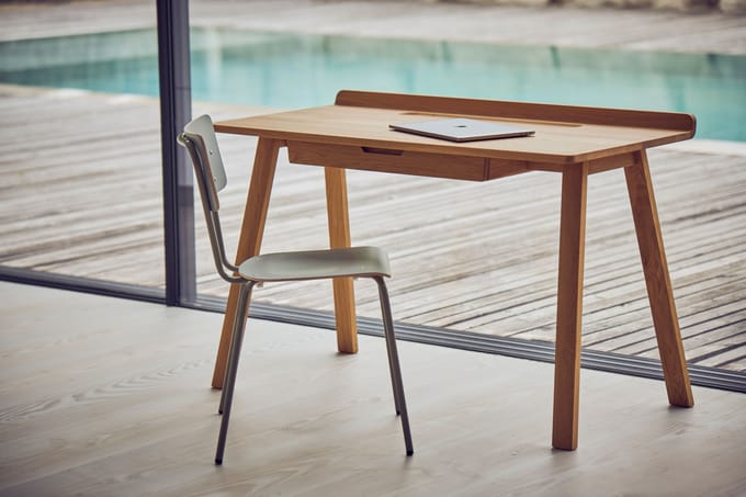 Jan Kurtz - Bureau Nara - eiken massief, geolied - bruin