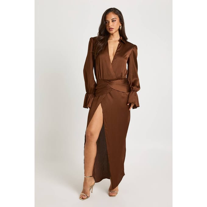 boohoo Dames Satijn Twist Maxi Jurk met split aan de voorkant | Chocolate | Maat: 14