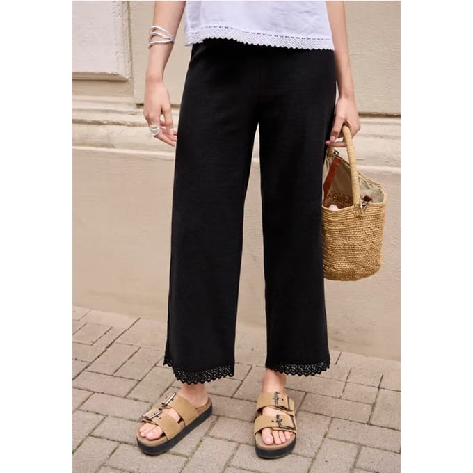 Wide Legs broek met gehaakt detail