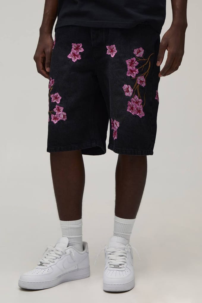 Gebloemde Geborduurd Relaxed Denim Short | Washed Black | Size 42