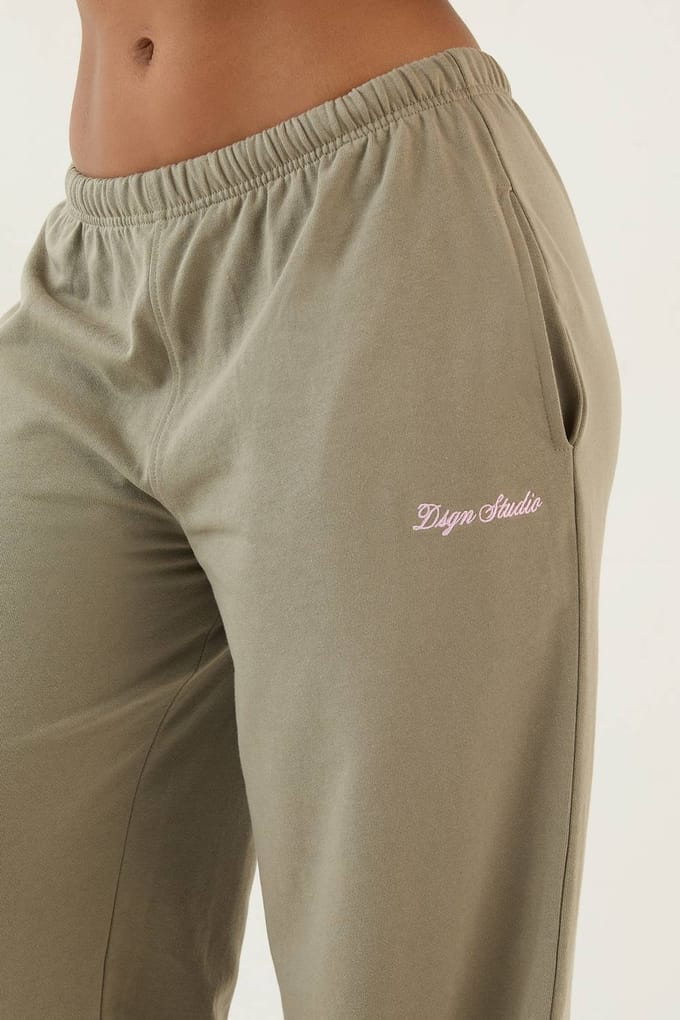 Dames Dsgn Studio Lichtgewicht Wijde Joggingbroek Met Middelhoge Taille | Gewassen Kaki | Maat: XL