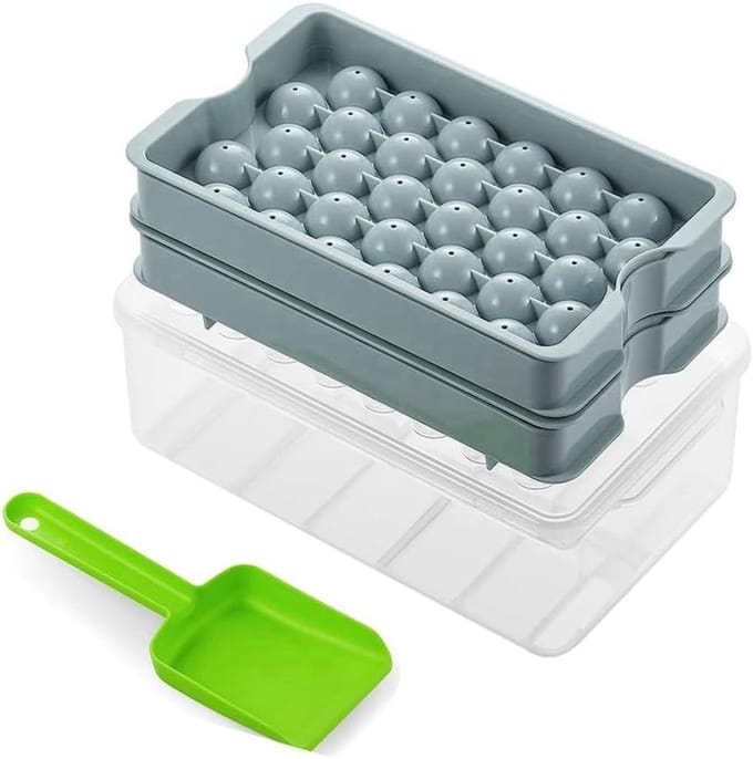 Mini IJsblokjes Maker - IJsklontjes Bakjes - Drankjes Koelen - Met Schep en Bak - Compact Formaat - Lichtgrijs
