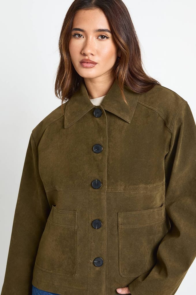 boohoo Dames Suede Look Doorknoop Shacket | Khaki | Maat: 8