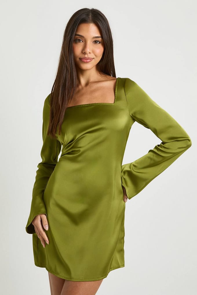 boohoo Dames Vierkante hals satijnen shiftjurk | Olive | Maat: 8
