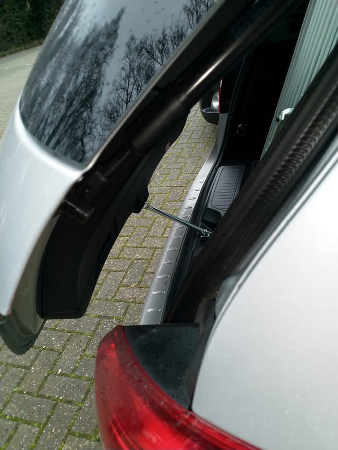 Hundos Kofferbaksluiter 25 cm zilver