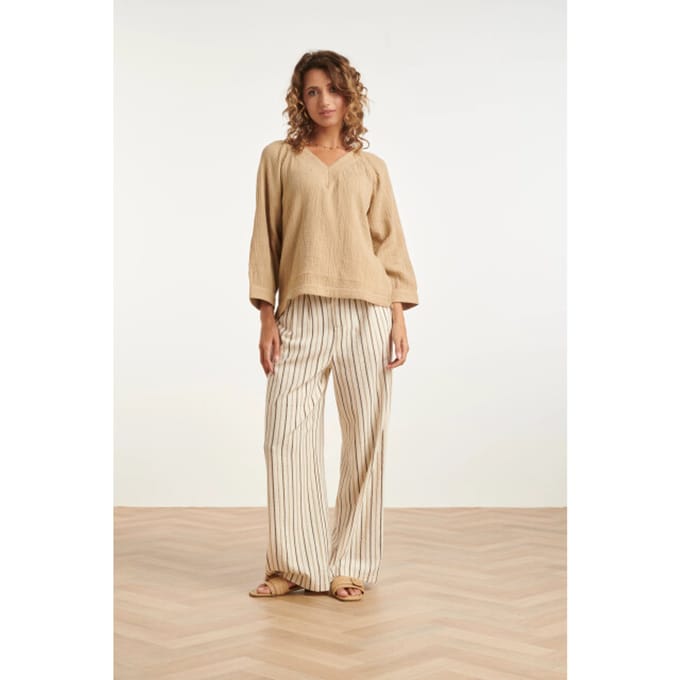 Smashed Lemon Mousseline top met v-hals |