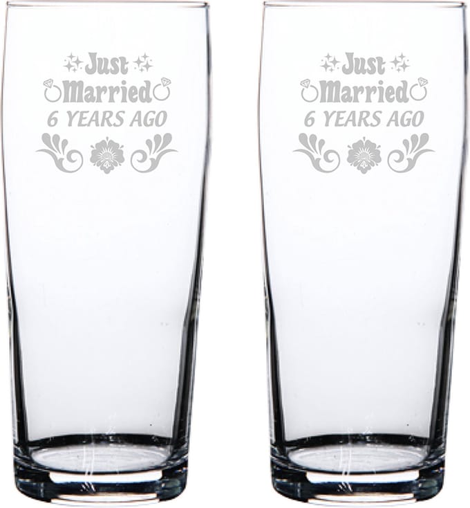 Gegraveerde set bierfluitjes 19cl Just Married 6 years ago