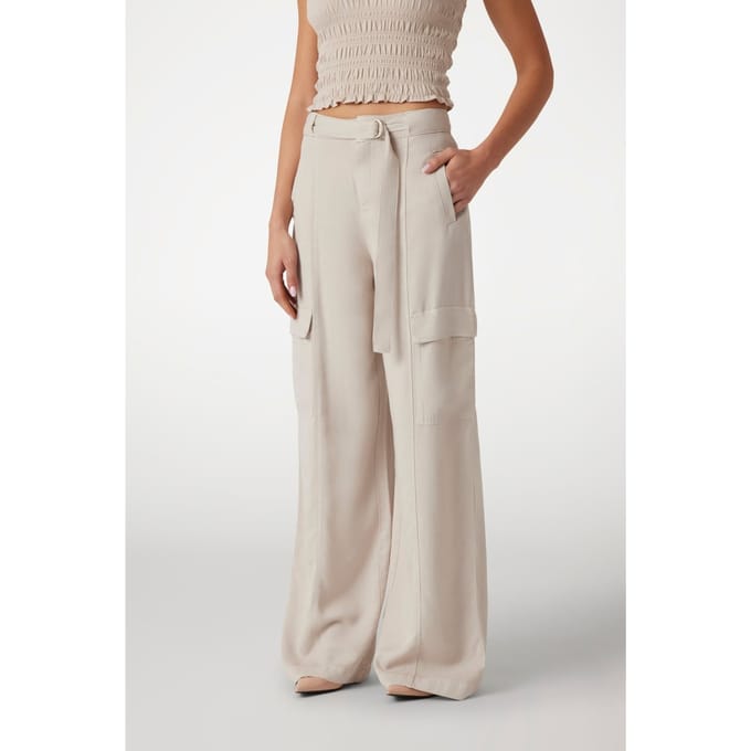GUESS Agatha Cargo Light Mink Taglia: W29 | Pantaloni cargo Outlet | Donna
