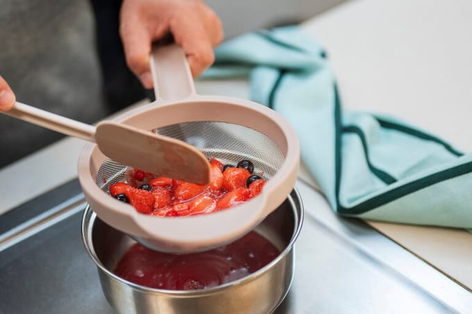 Mepal Bakset 3-delig (spatel groot + kwast + garde groot) Chef it - Set voor bakkers - Hittebestendig - Vaatwasmachinebestendig - Keukengerei - Chalk