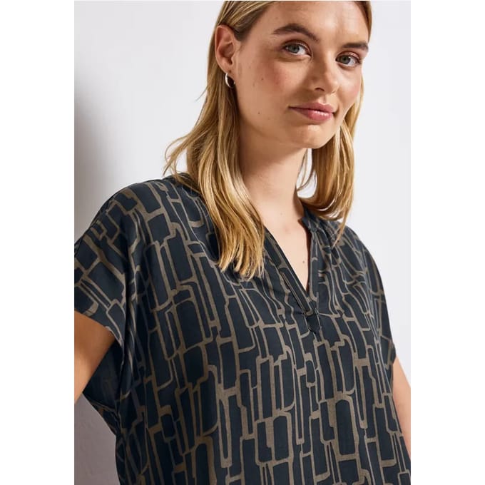 Gedessineerde blouse