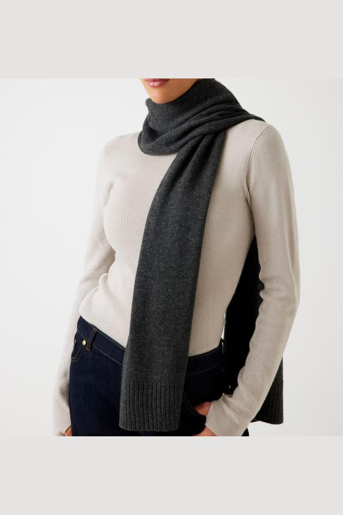 GUESS Afrah Scarf Swtr Dark Coal Heather M9 Taglia: OS | Sciarpe Outlet | Donna