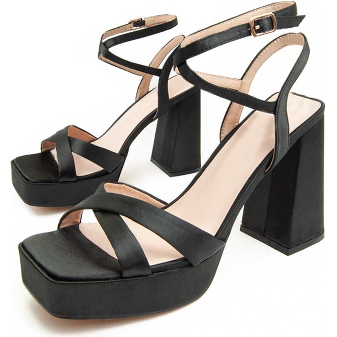 Montevida Heel Sandalen Festsand11 in Zwart