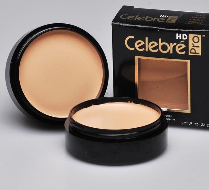 Mehron Celebré Pro-HD Cream Foundation - Light Olive