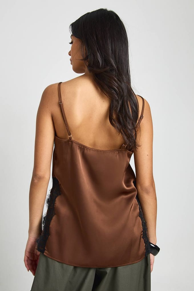 boohoo Dames Kanten Zijsplit Satijnen Cami Top | Chocoladebruin | Maat: 38