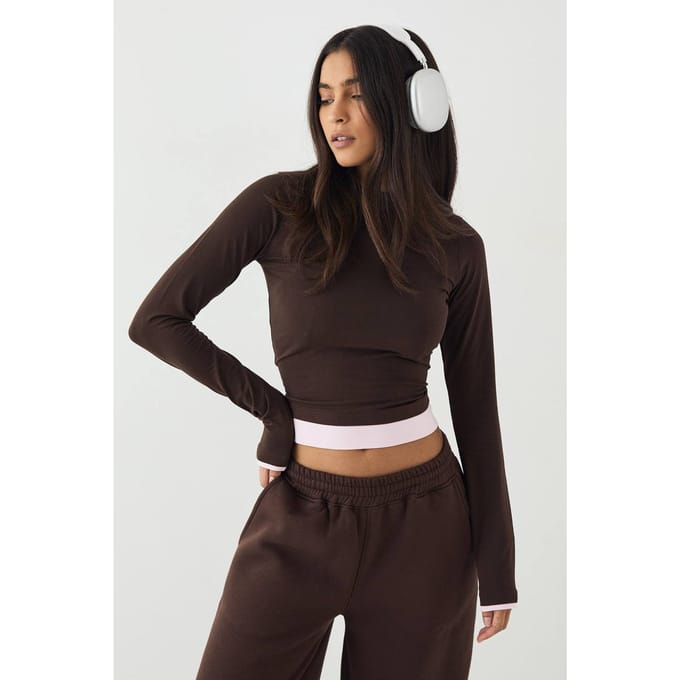 Dames DSGN Studio Contrast Lange Mouwen Top | Dark Chocolate | Maat: 2XL