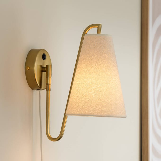 Globen Lighting wandlamp Lou Bouclé, wit/messing, stof