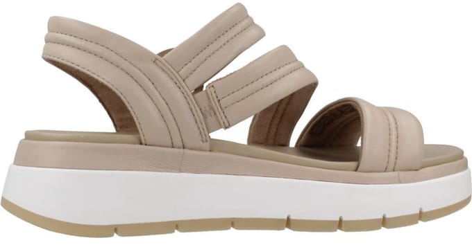 Clarks Tuscan Strap 26181475 Nude maat 39.5