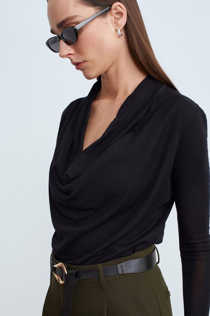 Slim-fit wol coltrui blouse