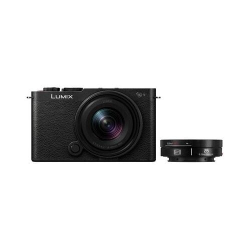 Panasonic Lumix DC-S9 + S 18-40mm + S 26mm f/8.0  zwart