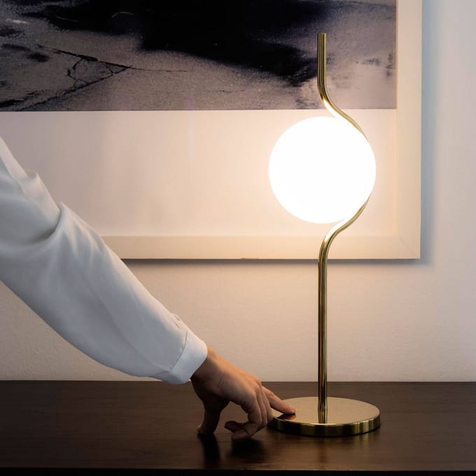 FARO BARCELONA LED tafellamp Le Vita met opaalglas