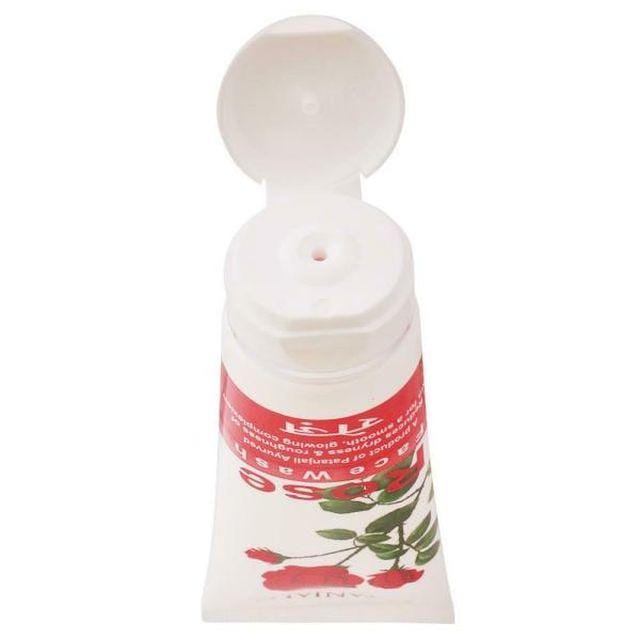 Patanjali Rose Nettoyant Visage 60 G white