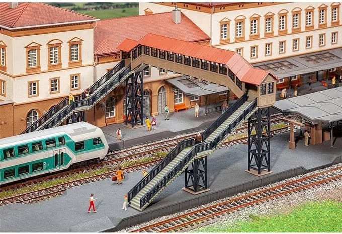 Voetgangersbrug H0 Modelspoor Set met Trappen
