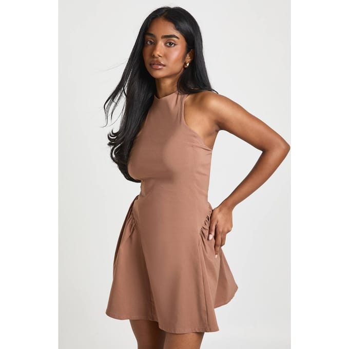 boohoo Dames Halterneck Wijde Rok Mini Jurk | Chocoladebruin | Maat: 42