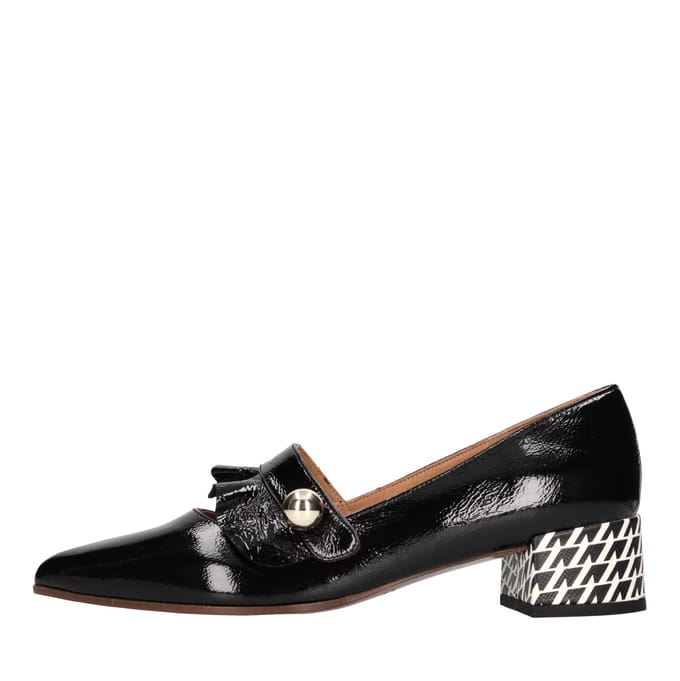Chie Mihara Lage schoenen zwart
