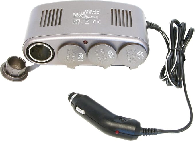 Carpoint LED 4-weg Aanstekerdoos - 12V - 10A