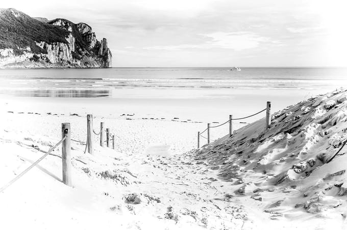 Fotobehang Beach Path Nature Sea SandCliff | PANORAMIC - 250cm x 104cm | 130g/m2 Vlies