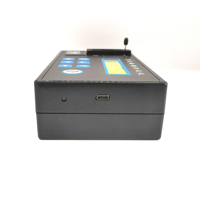 Draagbare oplaadbare LED-geïntegreerde circuittester Multifunctionele chiptester Transistordiode Tester with 2 Bases