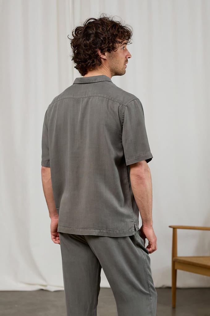TWOTHIRDS Bredenfelde Shirts Gunmetal Größe: S | Casual hemden Outlet | Herren | Grau