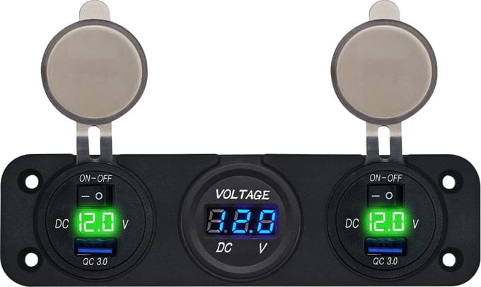 ProRide 12V USB Autolader 2 Poort - 5V/2.4A - P53210G - Drievoudig inbouw met Voltmeter