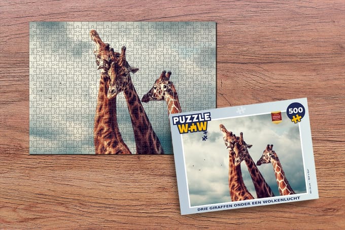 Puzzel Drie giraffen onder een wolkenlucht - Legpuzzel - Puzzel 500 stukjes
