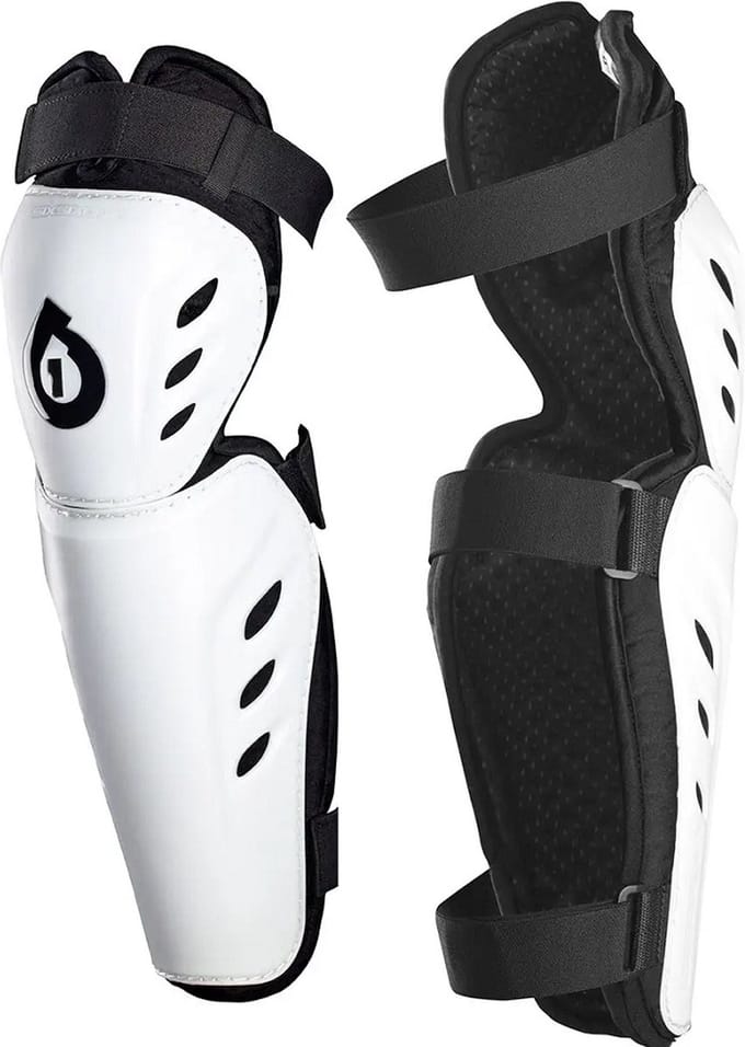 Sixsixone kneecaps comp White MM