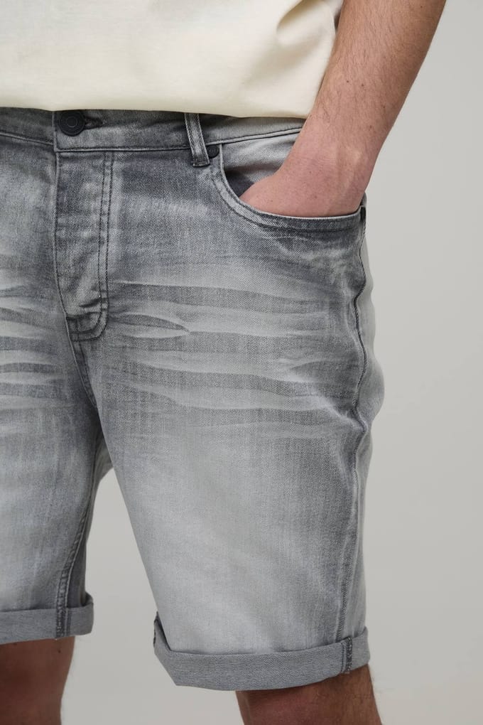 Skinny Stretch Zwaar Gebleekte Gescheurde Denim Shorts | Ice Grey | Size 36