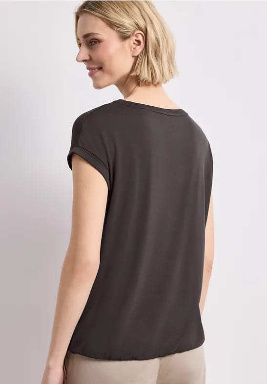 Shirt met boothals en decoratieve tape