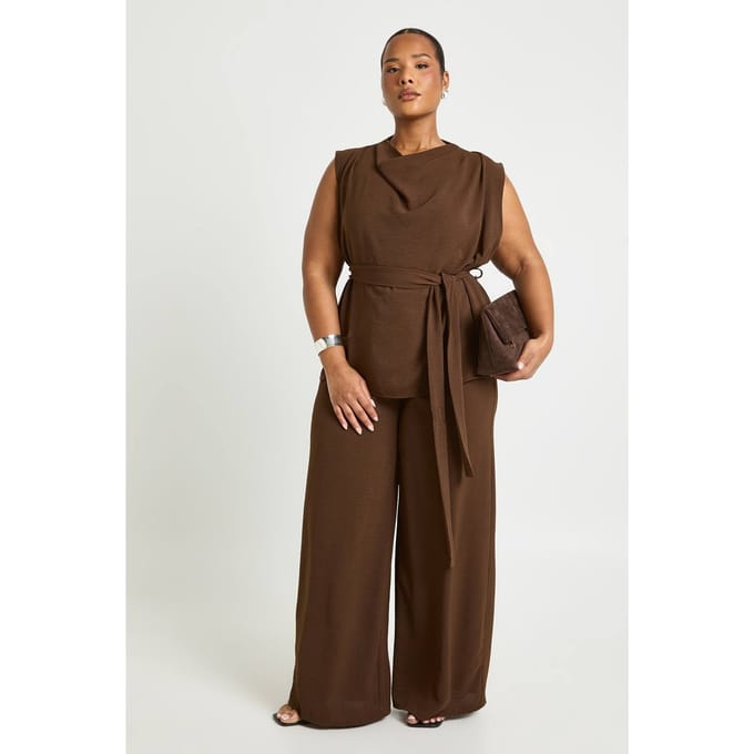 boohoo Dames Plus Geweven Cowl met Ceintuur Broek Co-Ord | Chocoladebruin | Maat: 44