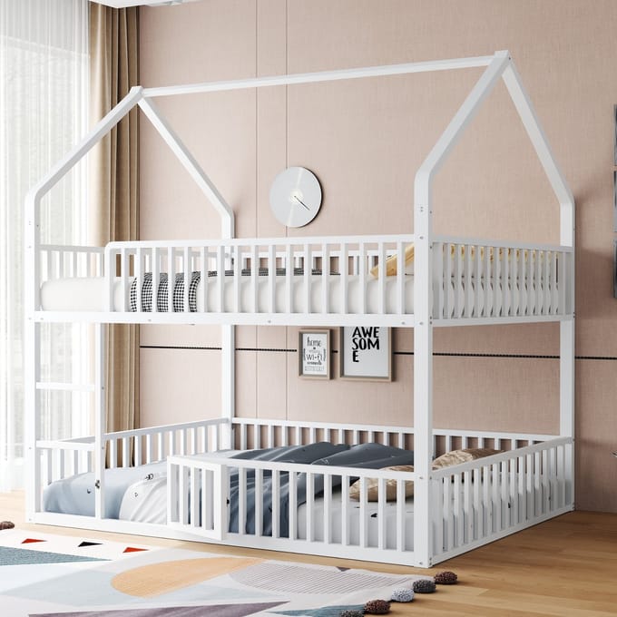 Stapelbed 140x200 - Kinderbed met Trap en Kleine Deur - Metaal - Wit