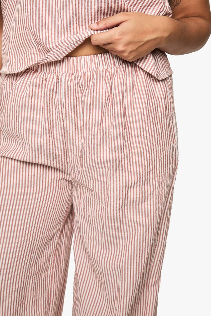 boohoo Dames Plus geweven gestreepte broek met elastische taille en wijde pijpen | Terracotta | Maat: 56