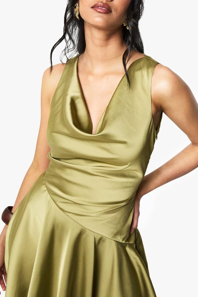 boohoo Dames Satijnen mini-jurk met verlaagde taille | Verstandig | Maat: 44