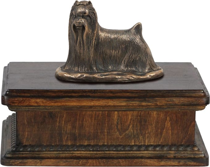 Elegante urn voor Yorkshire Terrier as met beeldje