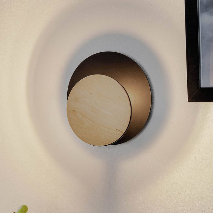 EMIBIG LIGHTING Wandlamp Circle in zwart met houten decorplaat