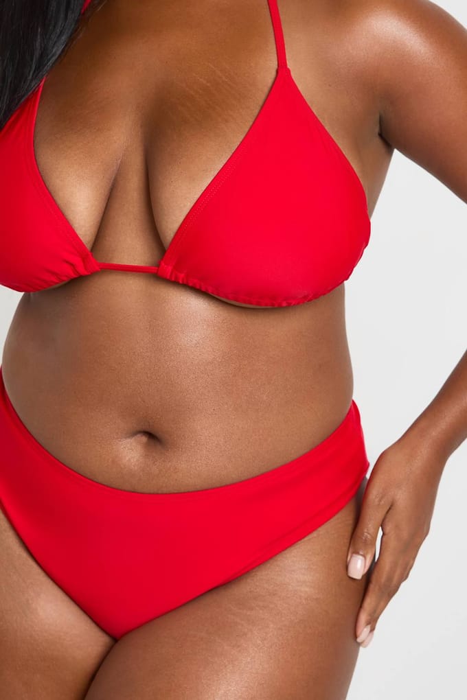 boohoo Dames Plus Essentials Effen Bikinislip | Red | Maat: 28