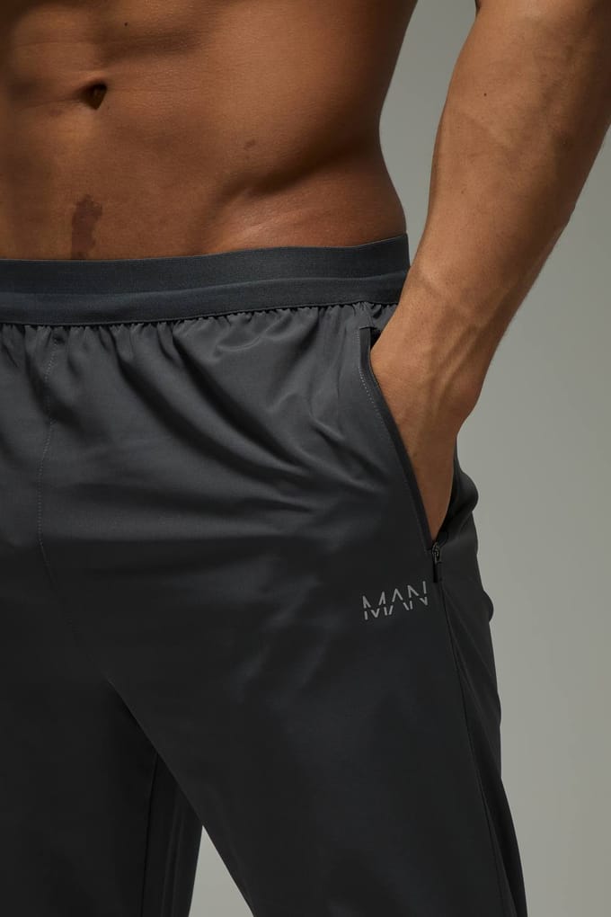 Heren Actieve Hardloop Geperforeerde Toelopende Jogger | Charcoal | Size Medium