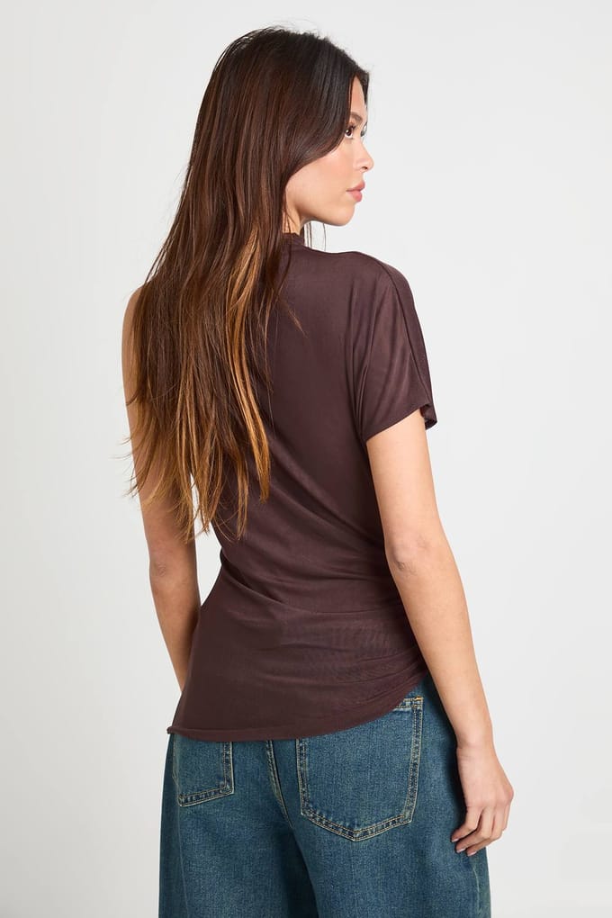 boohoo Dames Asymmetrische Top met Schouderdetail | Chocoladebruin | Maat: 42
