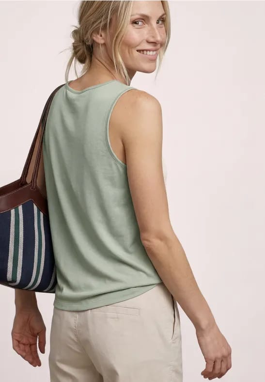 Top met V-hals en knoopdetail